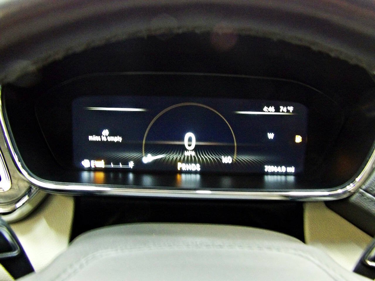 Used 2017 Lincoln Continental Select w/ Climate Package FWD image 16
