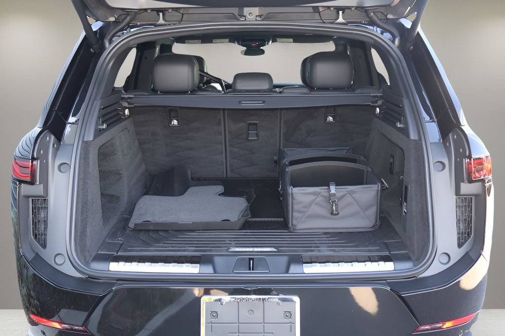 New 2026 Land Rover Range Rover Sport Dynamic SE AWD/4WD image 15