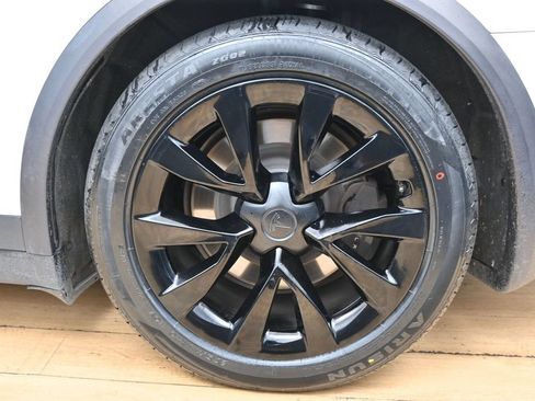 Used 2023 Tesla Model X AWD/4WD image 12