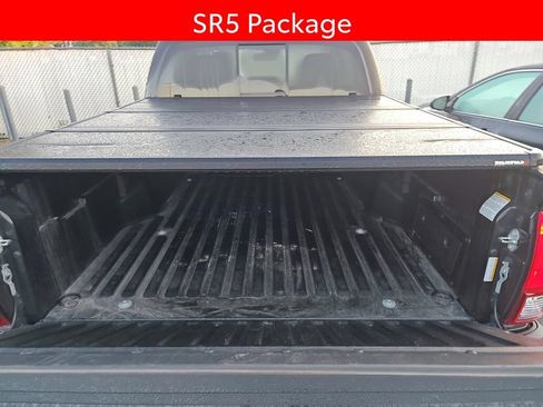 Used 2023 Toyota Tacoma SR5 w/ Technology Package AWD/4WD image 5