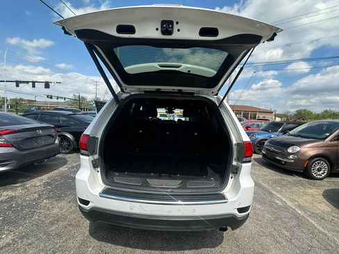 Used 2017 Jeep Grand Cherokee Limited AWD/4WD image 32