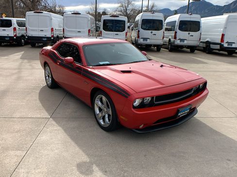 Used 2013 Dodge Challenger R/T image 7
