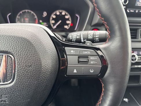 Used 2025 Honda Pilot TrailSport image 33