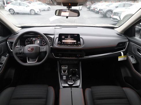 New 2026 Nissan Rogue SV image 7