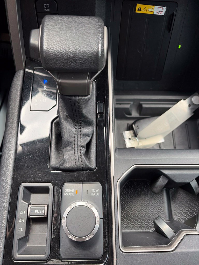 Used 2022 Toyota Tundra Limited AWD/4WD image 29