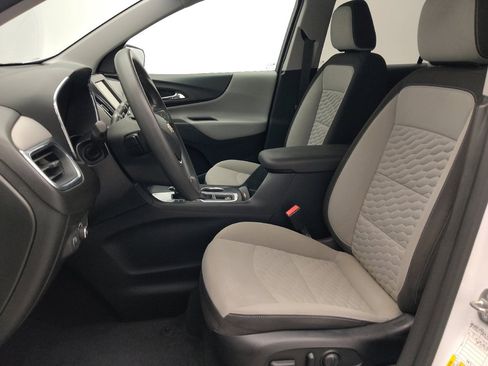 Used 2019 Chevrolet Equinox LT FWD image 17