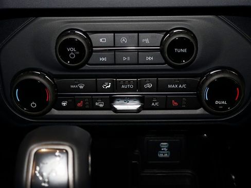 New 2025 Ford Bronco Outer Banks image 25