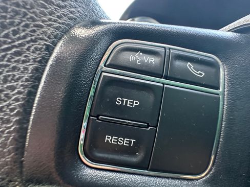Used 2019 Dodge Grand Caravan SE w/ UConnect Hands-Free Group FWD image 27