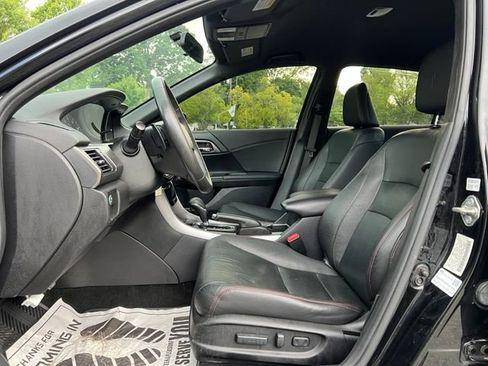 Used 2017 Honda Accord Sport Special Edition image 12