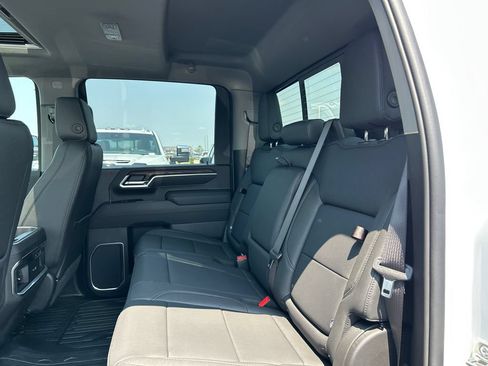 New 2026 GMC Sierra 2500 SLT w/ SLT Premium Package AWD/4WD image 36