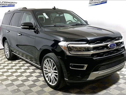 Certified 2024 Ford Expedition Limited image 3