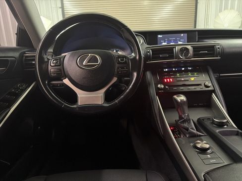 Used 2017 Lexus IS 200t image 23
