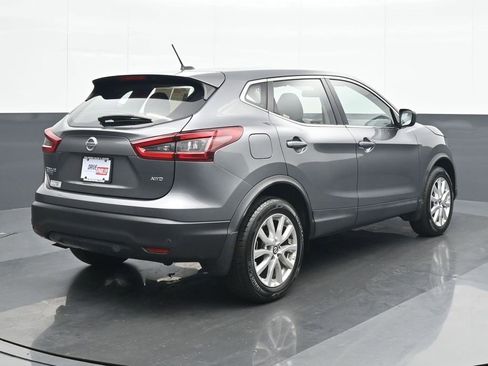Used 2022 Nissan Rogue Sport S image 6
