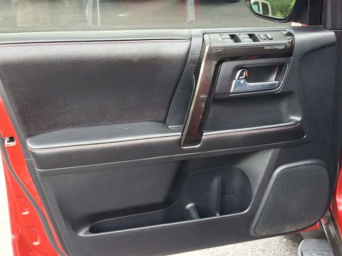 Used 2014 Toyota 4Runner Trail AWD/4WD image 12