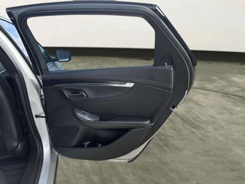 Used 2018 Chevrolet Impala Premier image 13