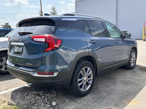 Used 2024 GMC Terrain SLT AWD/4WD image 4