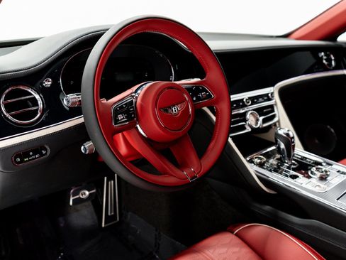 New 2025 Bentley Flying Spur Plug-In Hybrid image 14