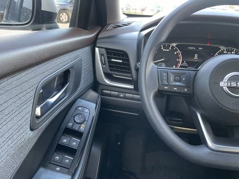 Certified 2023 Nissan Rogue SV image 12