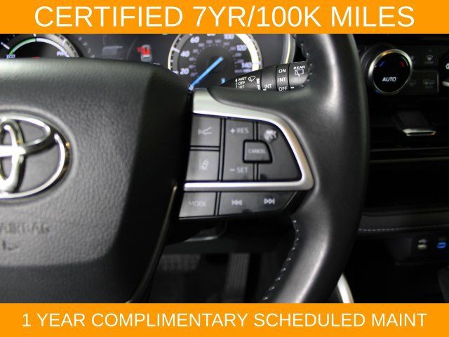 Used 2022 Toyota Highlander XLE AWD/4WD image 22