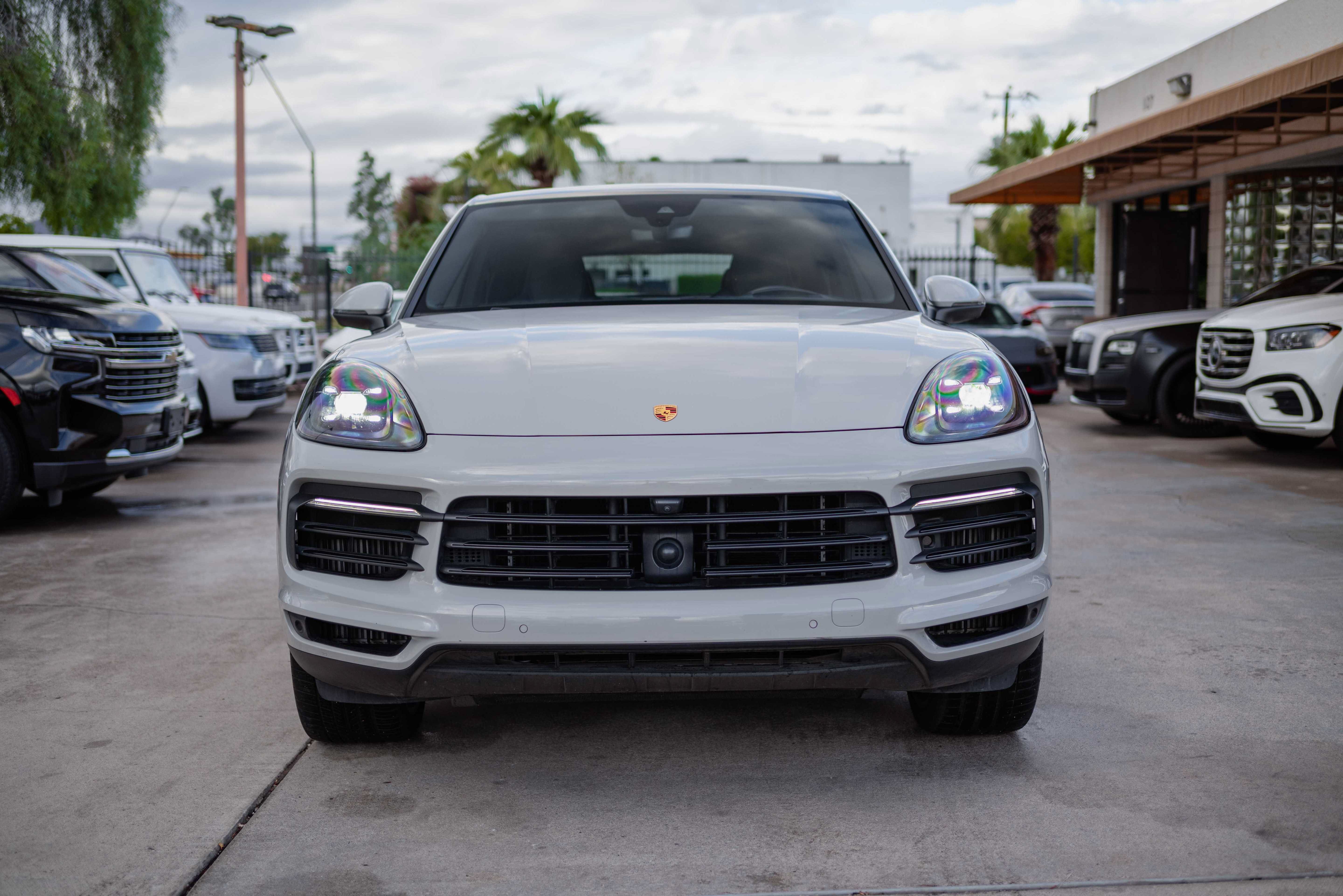 Used 2022 Porsche Cayenne Coupe AWD/4WD image 2