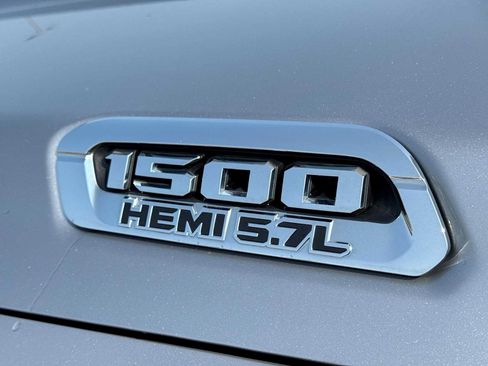 Used 2019 RAM 1500 Big Horn AWD/4WD image 14