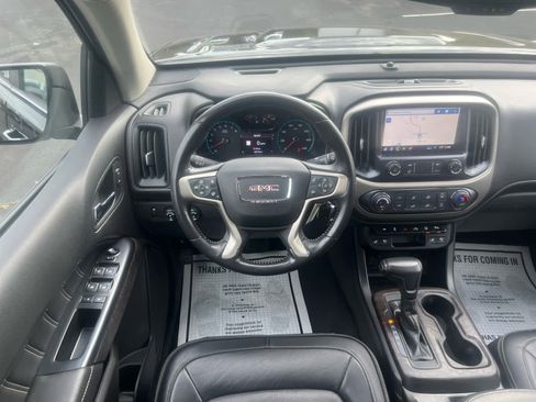 Used 2021 GMC Canyon Denali image 2
