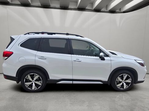 Used 2019 Subaru Forester Touring AWD/4WD image 6