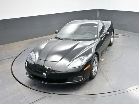Used 2009 Chevrolet Corvette Coupe w/ Preferred Equipment Group RWD image 28