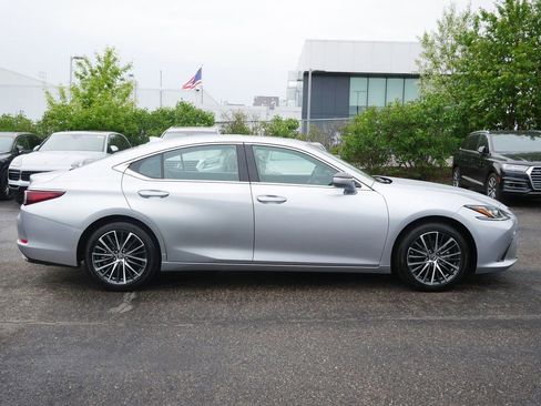 New 2025 Lexus ES 350 w/ Premium Package FWD image 7