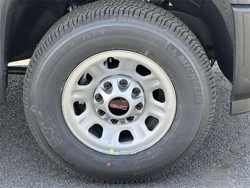 Used 2025 GMC Sierra 2500 Pro image 7