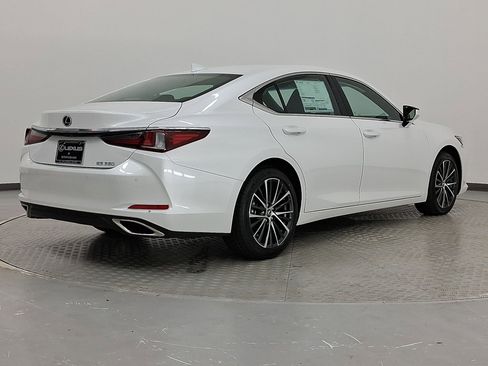 New 2025 Lexus ES 350 w/ Premium Package image 9
