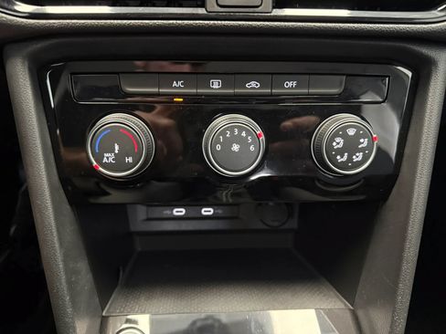Used 2024 Volkswagen Taos S FWD image 24