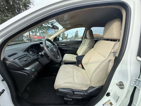 Used 2016 Honda CR-V SE image 9