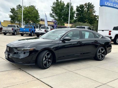 Used 2025 Honda Accord Sport image 24