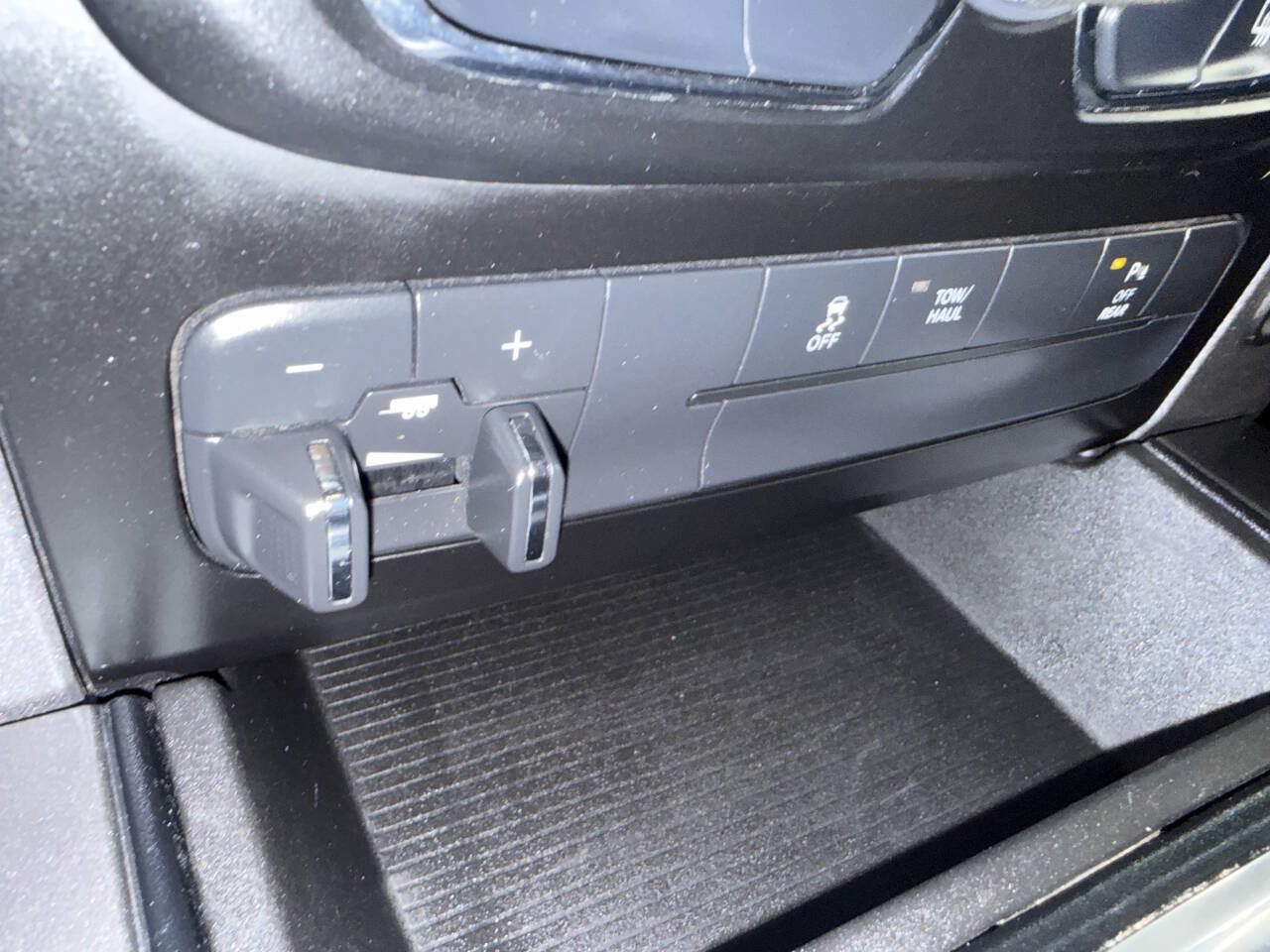 Used 2022 RAM 2500 Tradesman w/ Protection Group AWD/4WD image 12