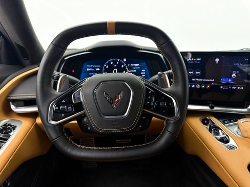 Used 2022 Chevrolet Corvette Stingray Premium Cpe w/ Z51 Performance Package RWD image 4