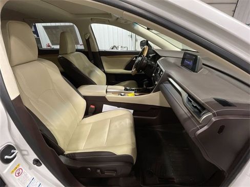 Used 2018 Lexus RX 350L Premium w/ Premium Package image 30