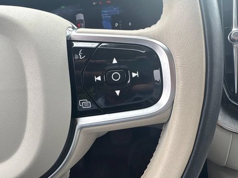 Certified 2025 Volvo XC60 B5 Plus w/ Protection Package Premier AWD/4WD image 24