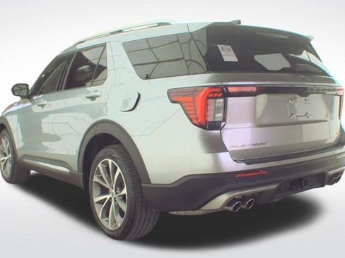 Used 2025 Ford Explorer Platinum w/ Ultimate Package image 6