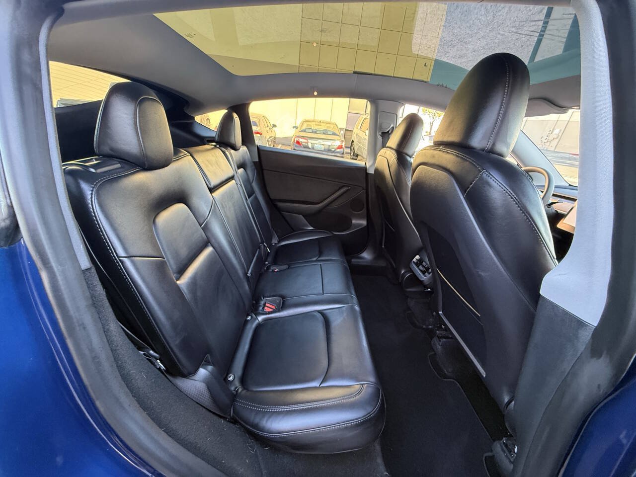 Used 2024 Tesla Model Y Long Range AWD/4WD image 23
