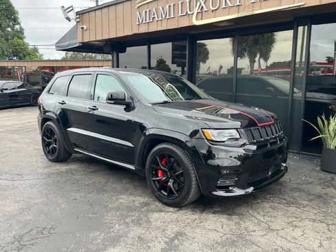 Used 2020 Jeep Grand Cherokee SRT image 3