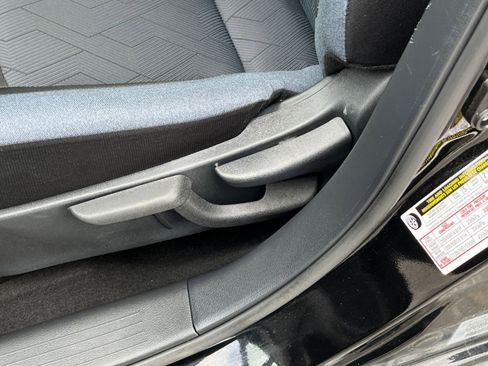 Used 2025 Nissan Versa SV image 22