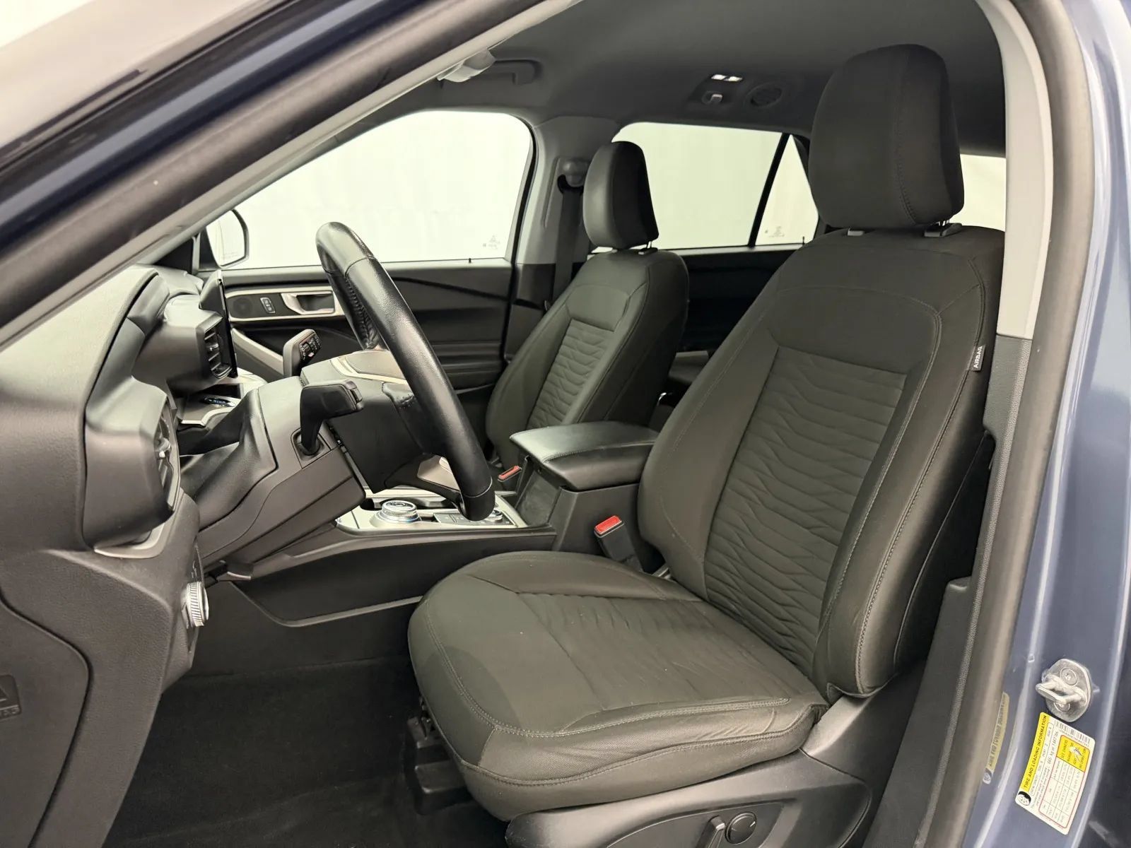 Used 2021 Ford Explorer XLT AWD/4WD image 9