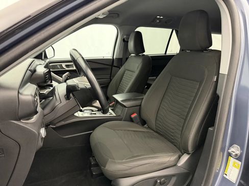 Used 2021 Ford Explorer XLT AWD/4WD image 9