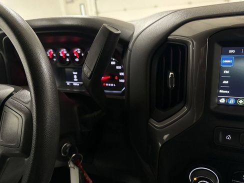 Used 2019 Chevrolet Silverado 1500 Custom w/ Custom Value Package RWD image 17