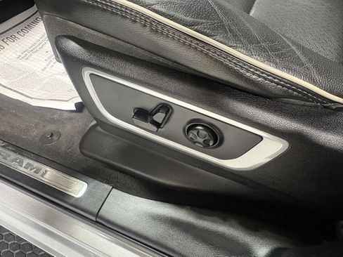 Used 2020 RAM 1500 Laramie AWD/4WD image 28