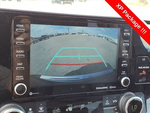 Used 2022 Toyota Highlander XLE image 21