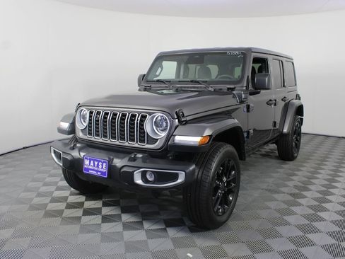 Used 2025 Jeep Wrangler Unlimited Sahara w/ Safety Group AWD/4WD image 20