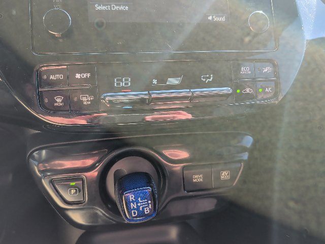 Used 2016 Toyota Prius Two FWD image 9