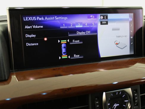 Used 2017 Lexus LX 570 4WD w/ Luxury Package image 61